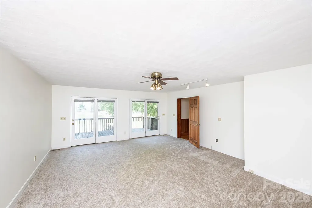 15722 Rhinehill Road Charlotte NC 28278