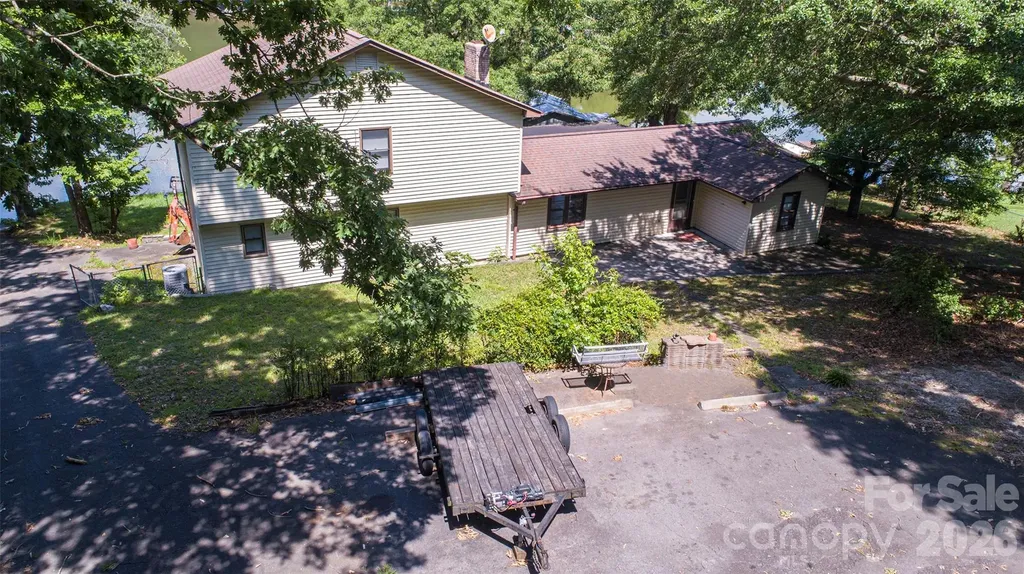 15722 Rhinehill Road Charlotte NC 28278
