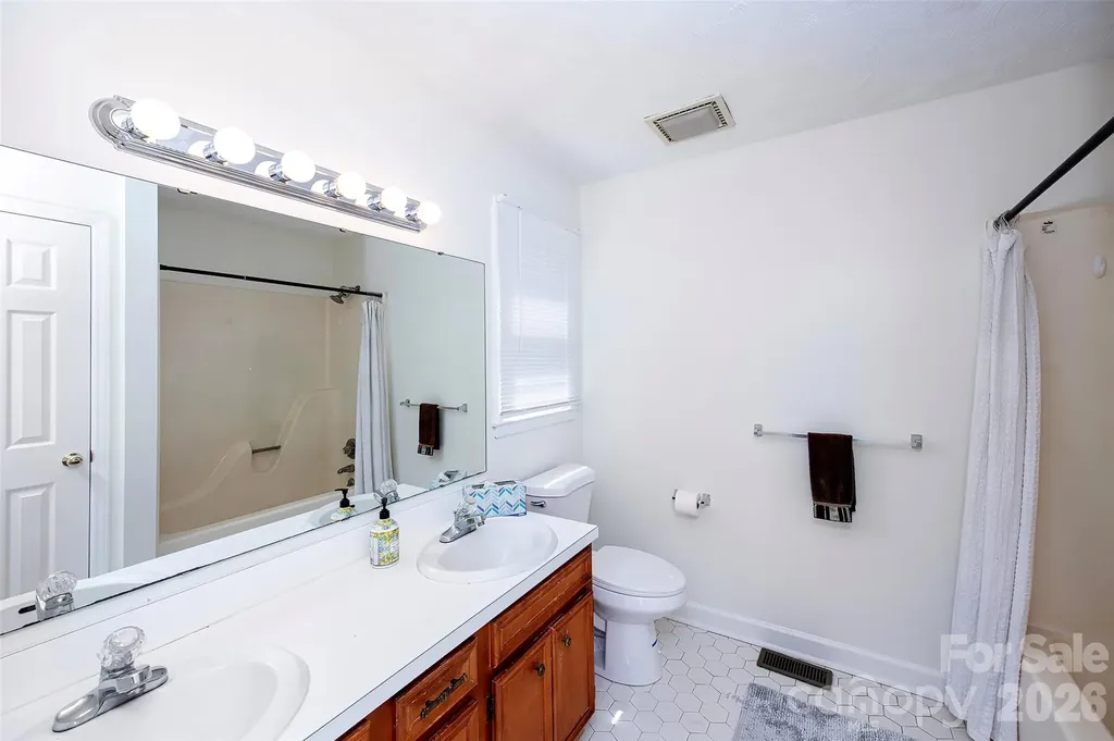 15722 Rhinehill Road Charlotte NC 28278