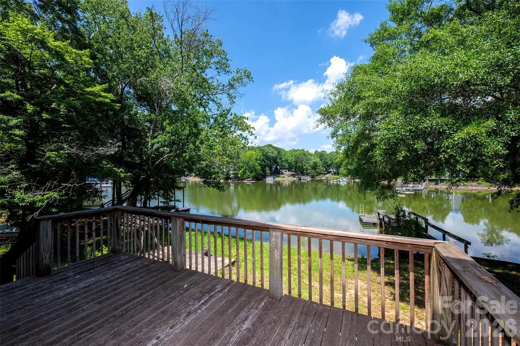 15722 Rhinehill Road Charlotte NC 28278