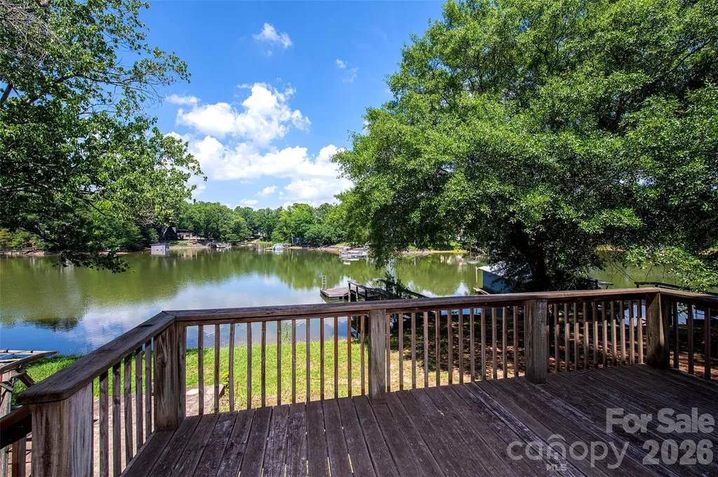 15722 Rhinehill Road Charlotte NC 28278