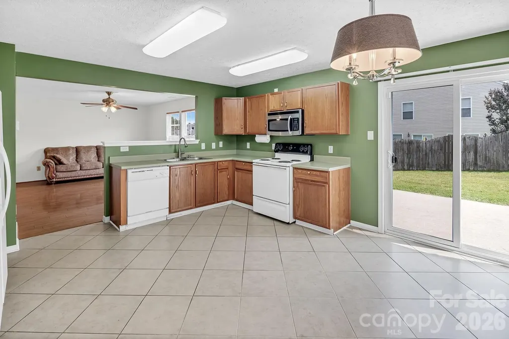825 Chastain Avenue Concord NC 28025