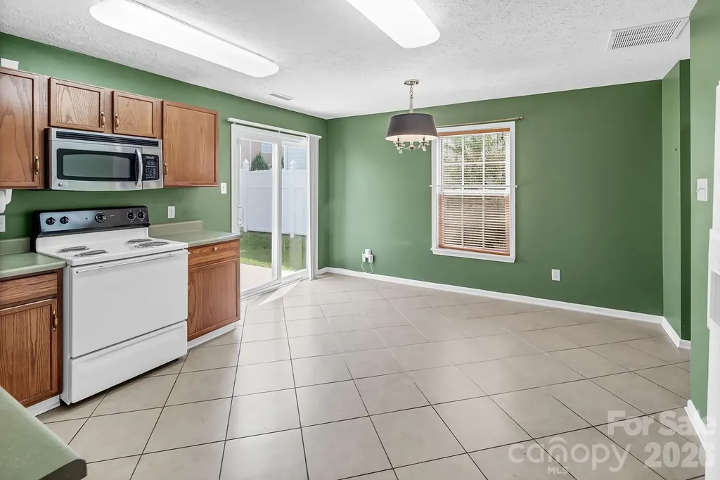825 Chastain Avenue Concord NC 28025
