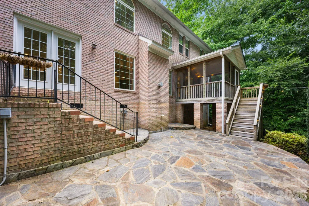 5355 Shannamara Drive Matthews NC 28104