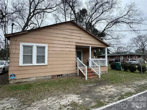 116/122/124/126 Godfrey Street Cheraw SC 29520