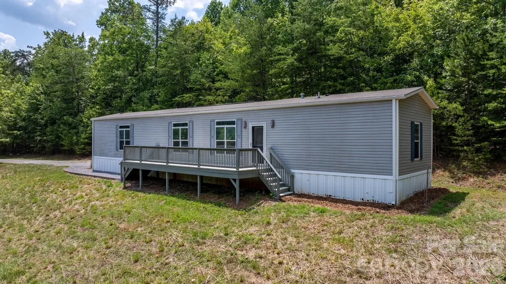 Nebo NC, 2876 Burma Road E