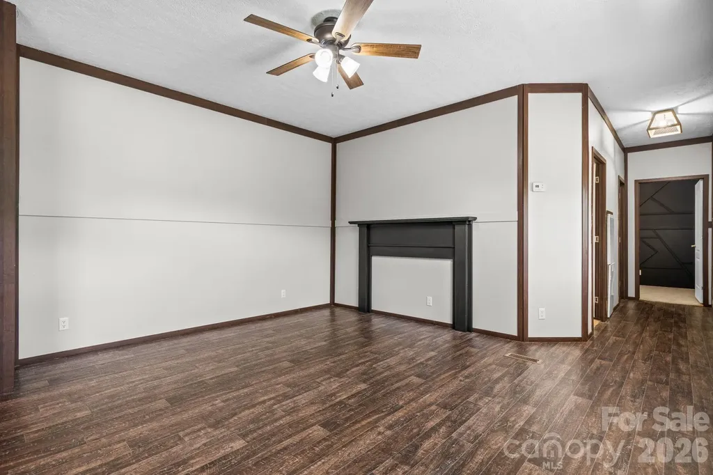2876 Burma Road E Nebo NC 28761