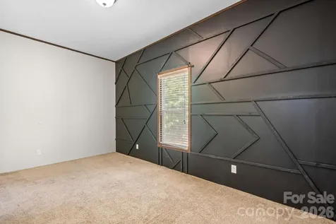 2876 Burma Road E Nebo NC 28761