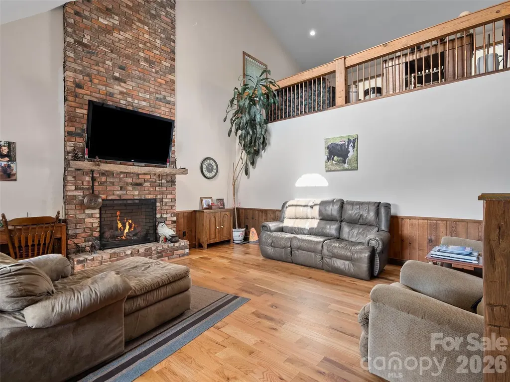 81 Aldens Way Clyde NC 28721