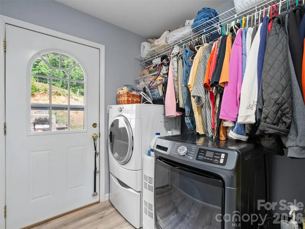 81 Aldens Way Clyde NC 28721
