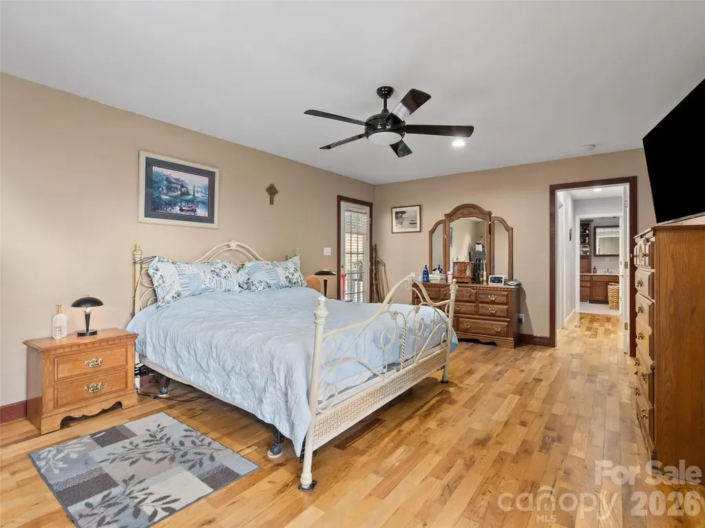 81 Aldens Way Clyde NC 28721
