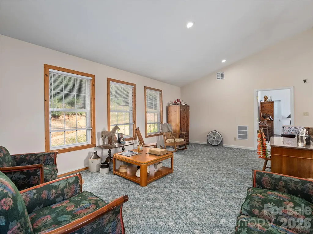 81 Aldens Way Clyde NC 28721