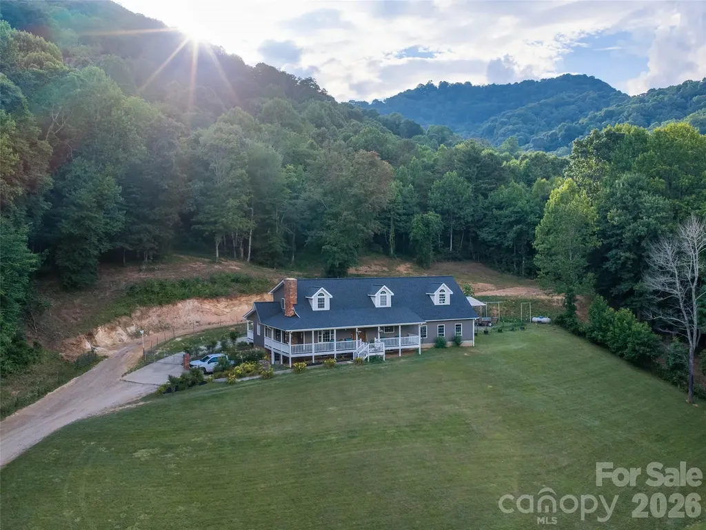81 Aldens Way Clyde NC 28721