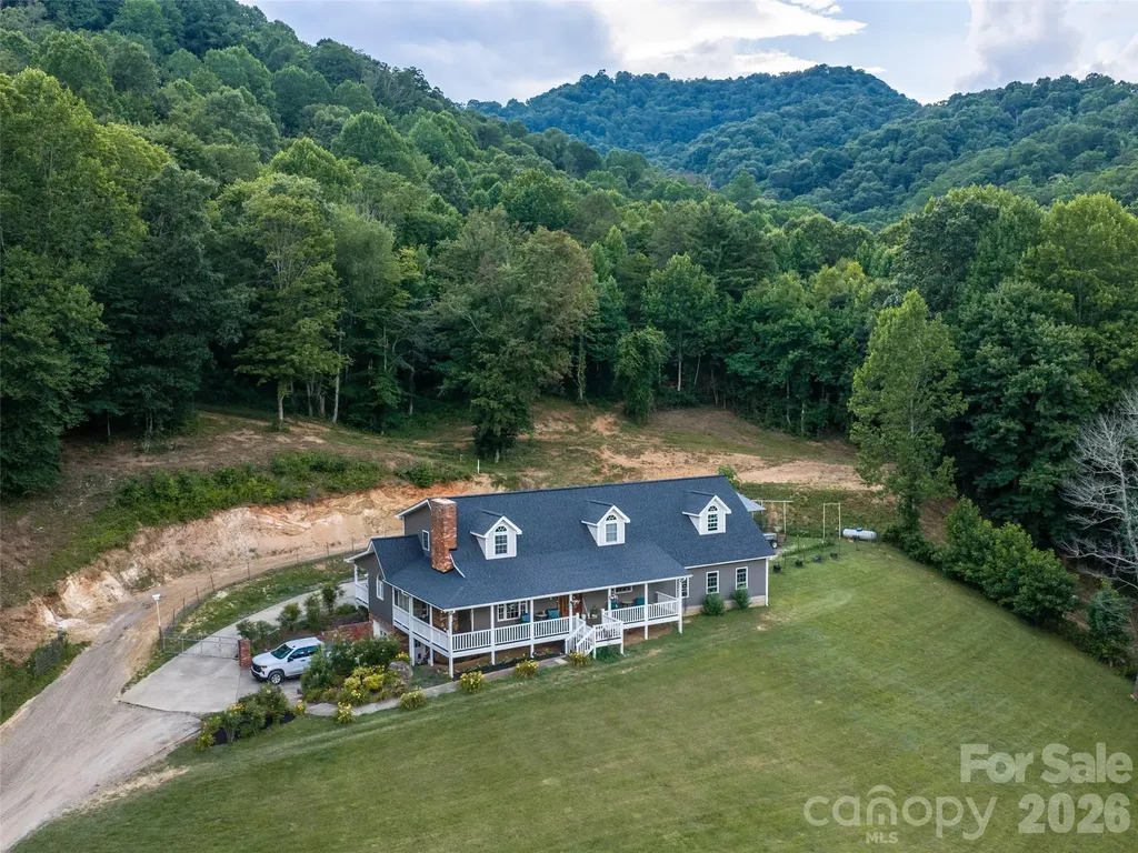 81 Aldens Way Clyde NC 28721