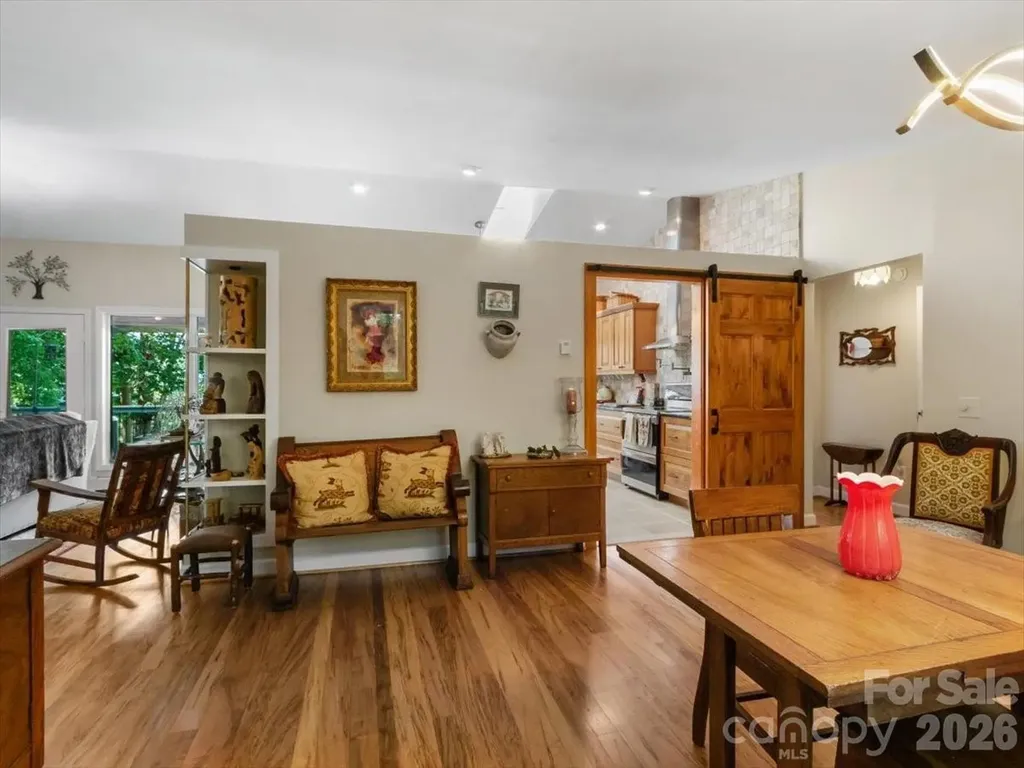 1355 Moonshine Mountain Road Burnsville NC 28714