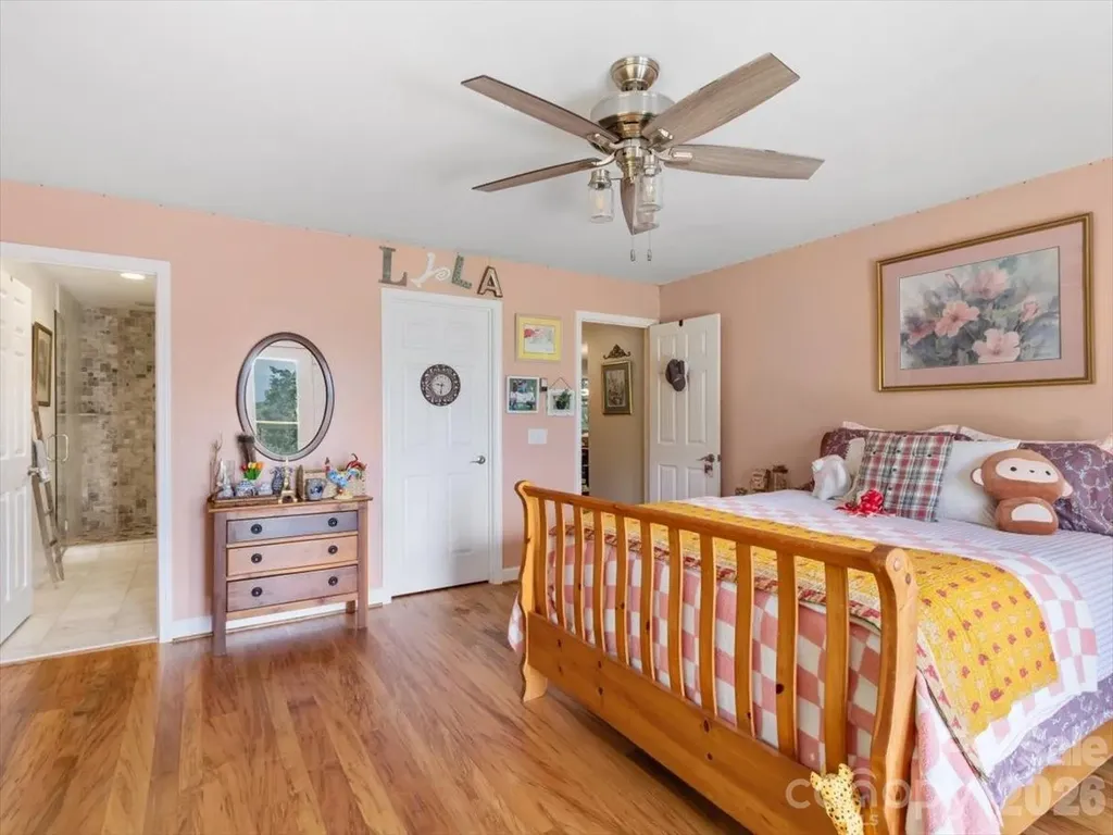 1355 Moonshine Mountain Road Burnsville NC 28714