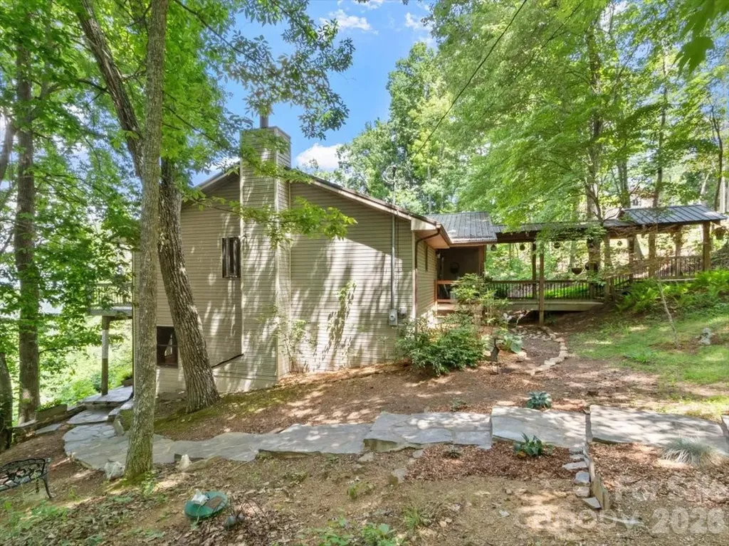 1355 Moonshine Mountain Road Burnsville NC 28714