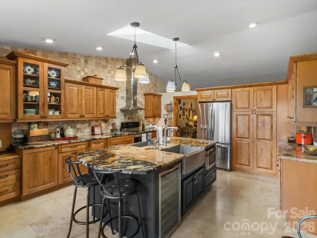1355 Moonshine Mountain Road Burnsville NC 28714