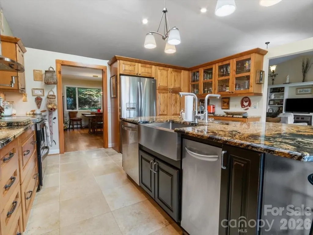1355 Moonshine Mountain Road Burnsville NC 28714