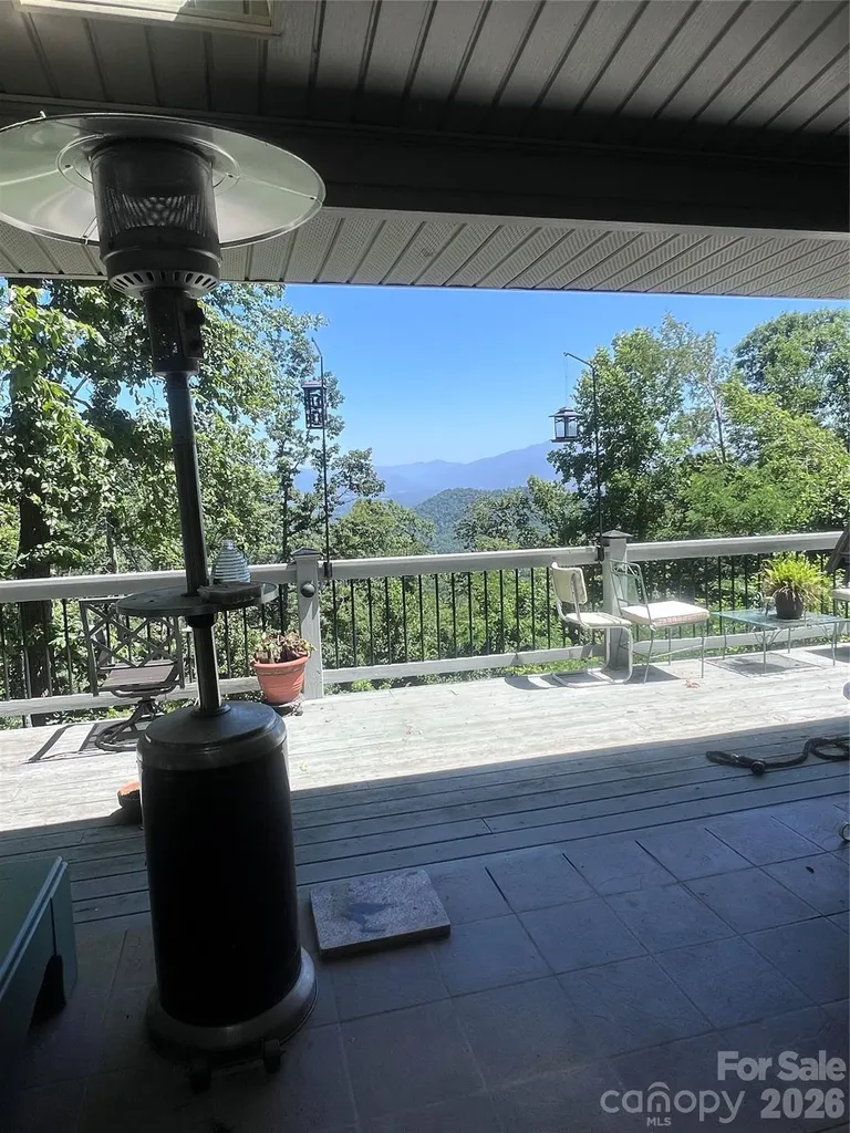 1355 Moonshine Mountain Road Burnsville NC 28714