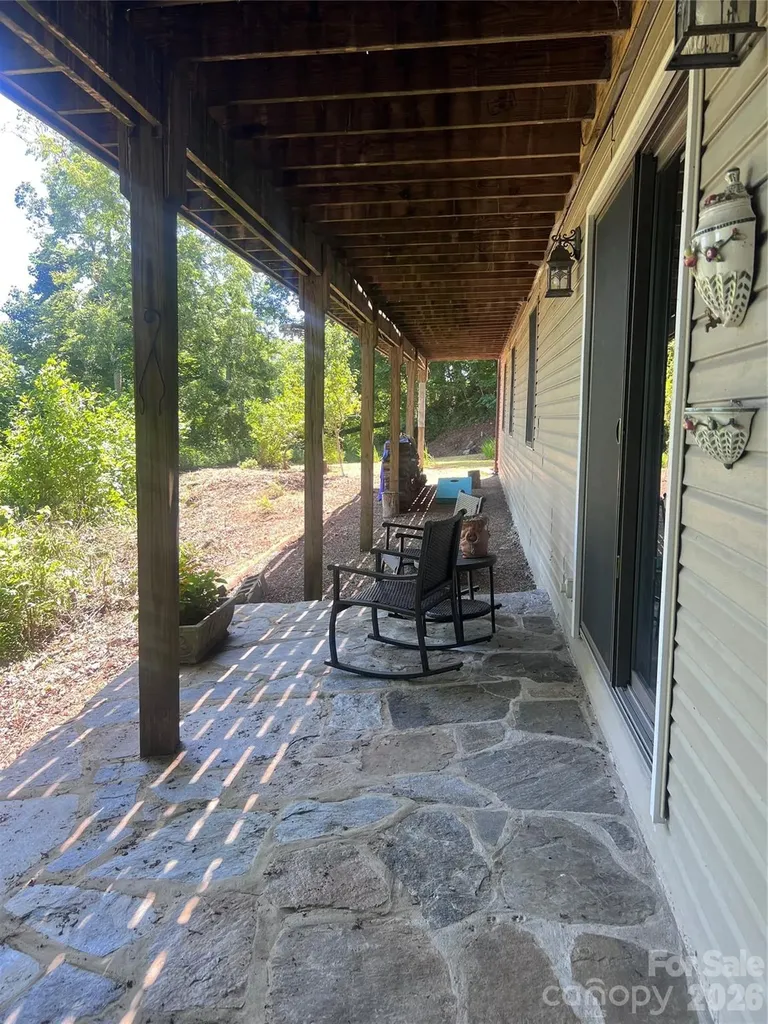 1355 Moonshine Mountain Road Burnsville NC 28714