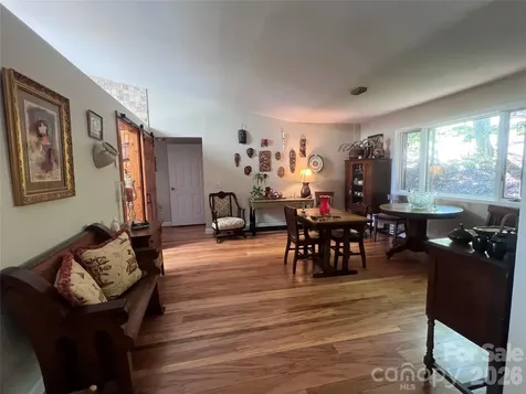 1355 Moonshine Mountain Road Burnsville NC 28714