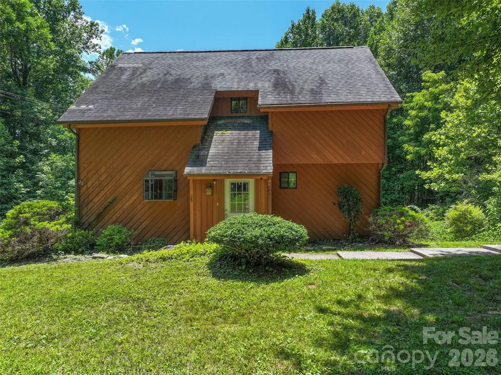 25 Little Creek Lane Maggie Valley NC 28751