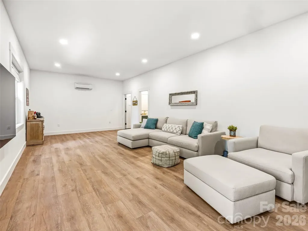 181 Byron Forest Drive Horse Shoe NC 28742