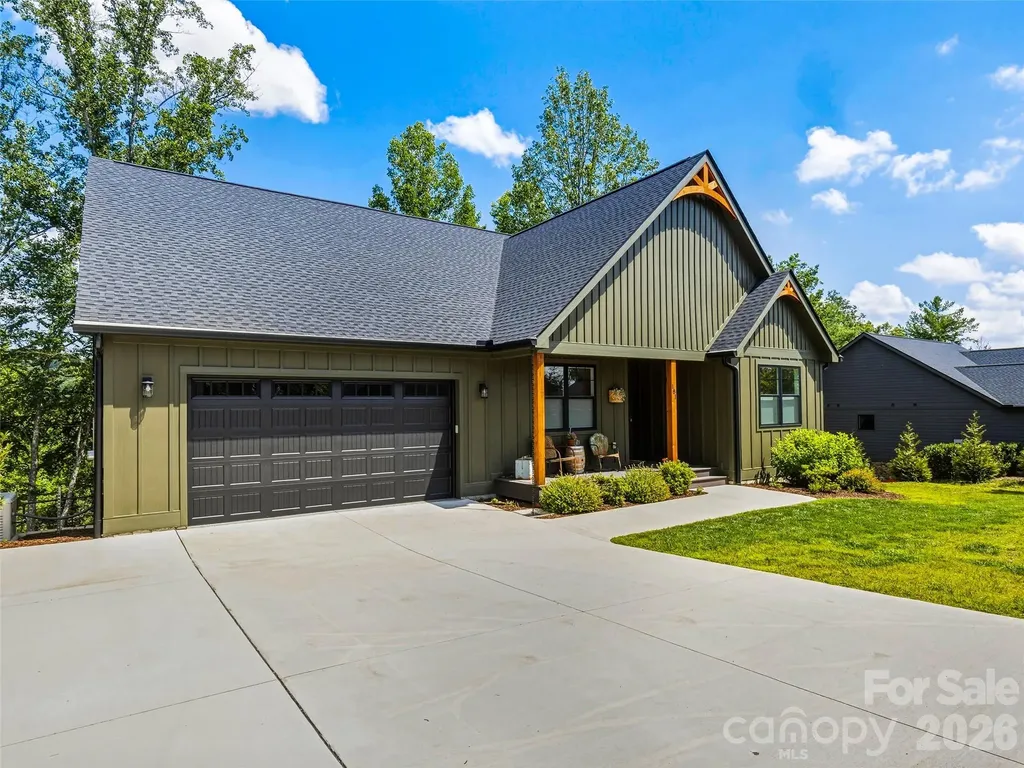 181 Byron Forest Drive Horse Shoe NC 28742