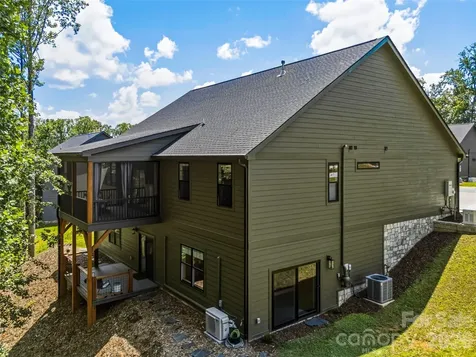 181 Byron Forest Drive Horse Shoe NC 28742