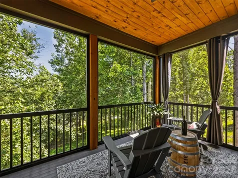 181 Byron Forest Drive Horse Shoe NC 28742