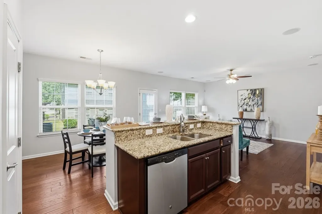 2450 Alyssa Lane Charlotte NC 28208