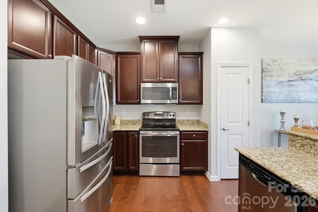 2450 Alyssa Lane Charlotte NC 28208