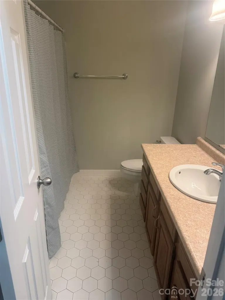 125 Bishop Drive Winterville NC 28590