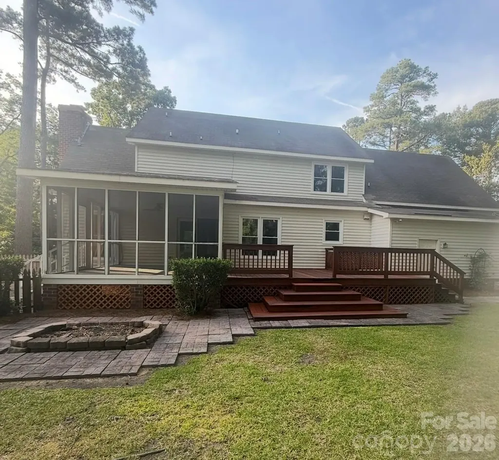 125 Bishop Drive Winterville NC 28590