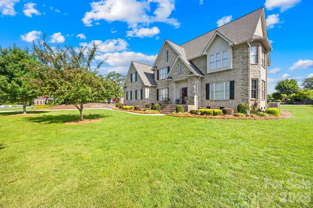 105 Mandarin Drive Mooresville NC 28117