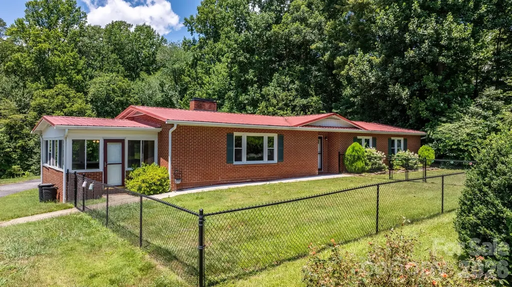 6264 Us 221 Highway S Marion NC 28752