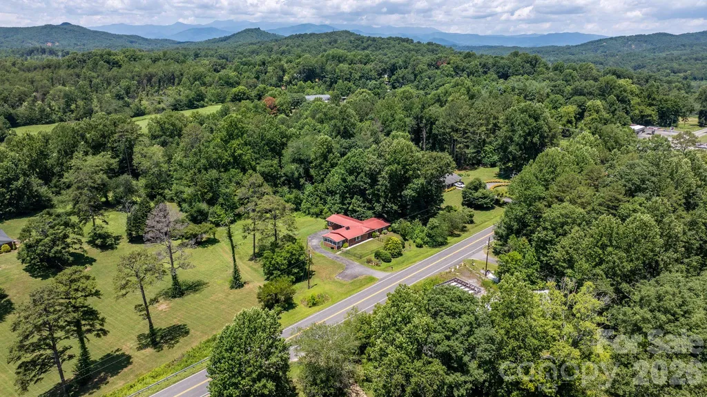 6264 Us 221 Highway S Marion NC 28752