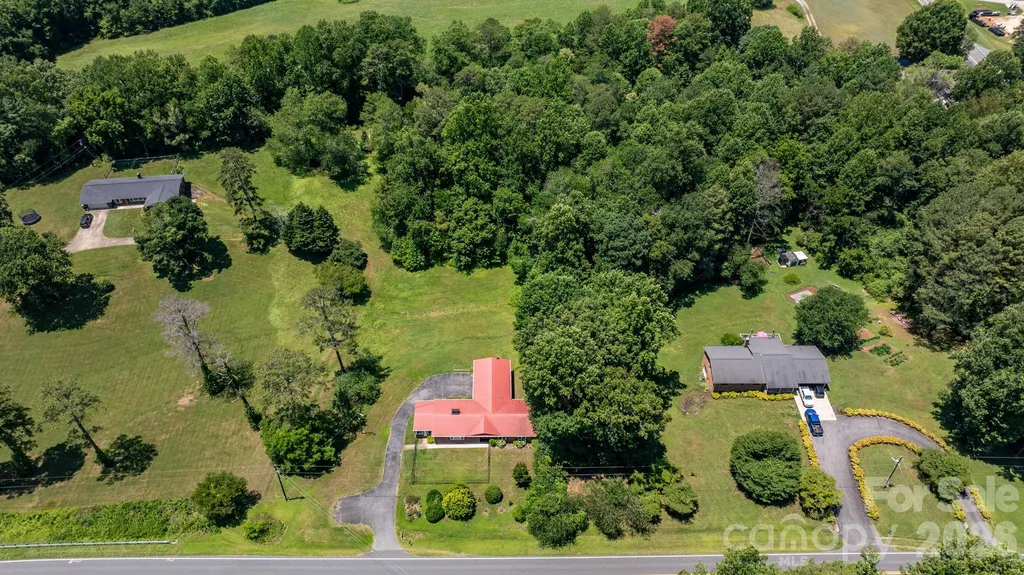 6264 Us 221 Highway S Marion NC 28752