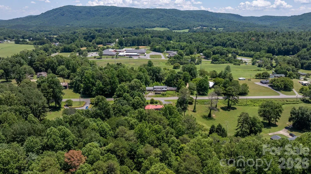 6264 Us 221 Highway S Marion NC 28752