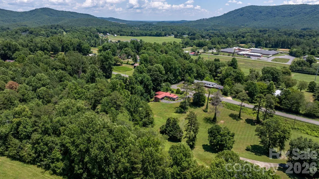 6264 Us 221 Highway S Marion NC 28752