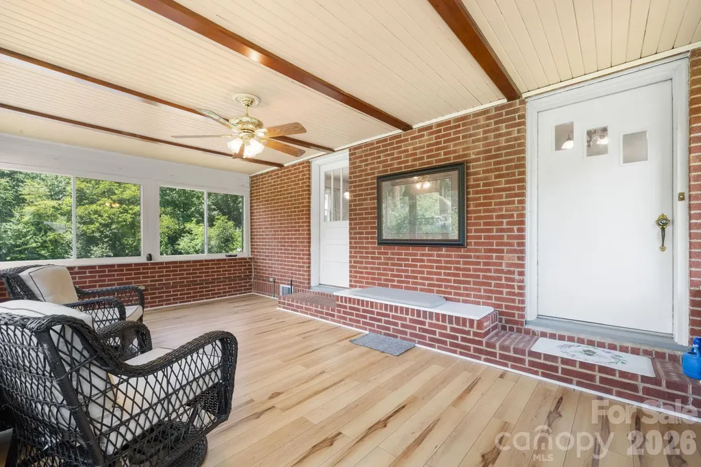 6264 Us 221 Highway S Marion NC 28752
