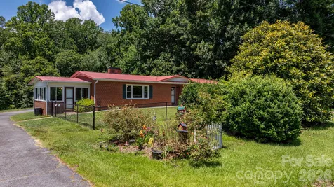 6264 Us 221 Highway S Marion NC 28752