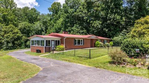 6264 Us 221 Highway S Marion NC 28752
