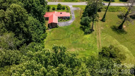 6264 Us 221 Highway S Marion NC 28752