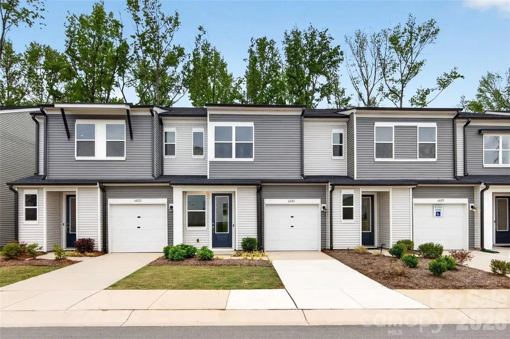 6033 Longar Lane Charlotte NC 28269