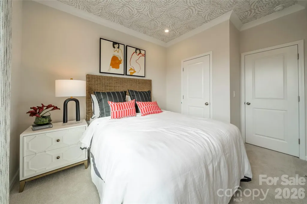 6033 Longar Lane Charlotte NC 28269