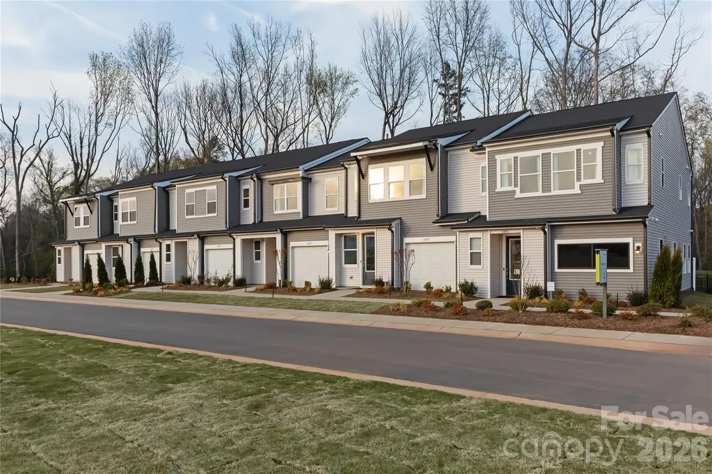 6033 Longar Lane Charlotte NC 28269