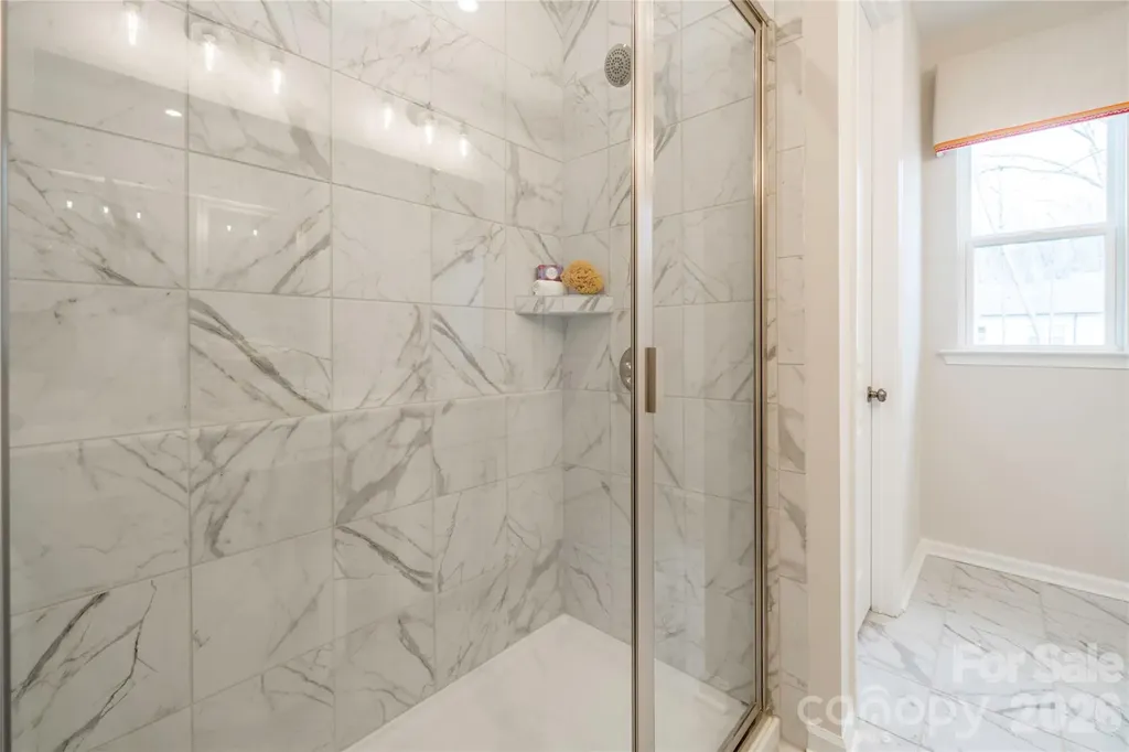6033 Longar Lane Charlotte NC 28269