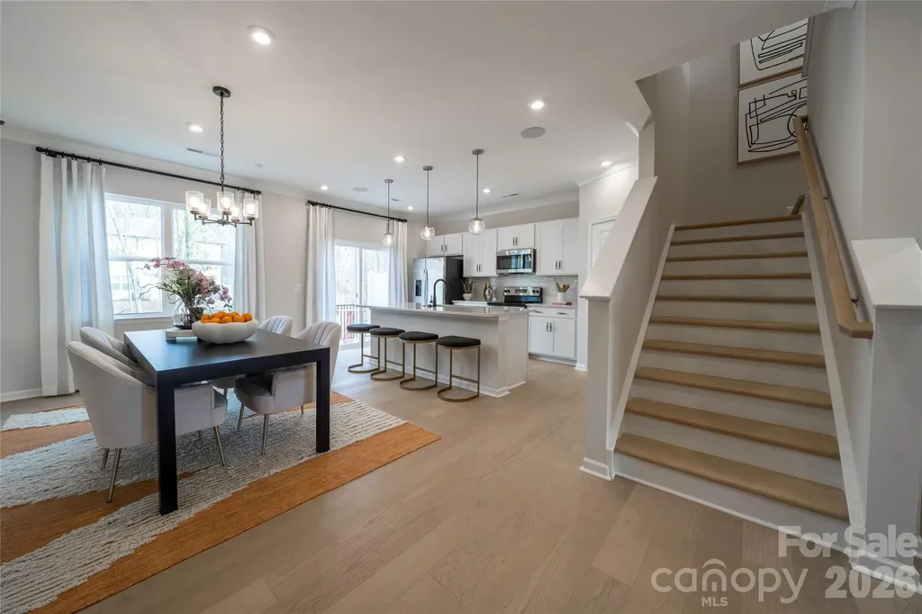 6033 Longar Lane Charlotte NC 28269
